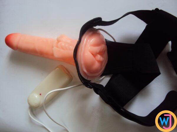 STRAP ON PUSSY PENIS DILDO